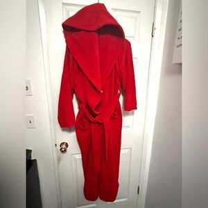 Vintage Cozy Red Hooded Robe